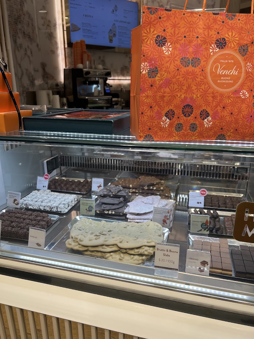 VENCHI Singapore ION Orchard Store