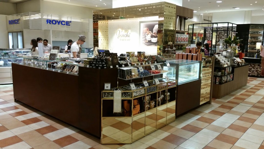 VENCHI Singapore Takashimaya