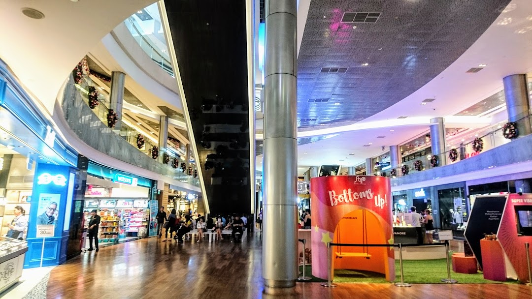 Watsons ION Orchard Pharmacy  GNC Click  Collect