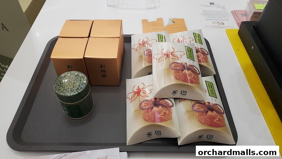 WHITETREE Café  Shop