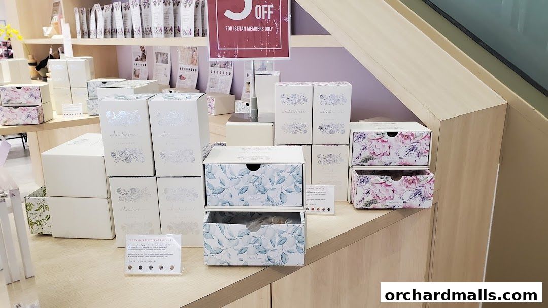 WHITETREE Café  Shop