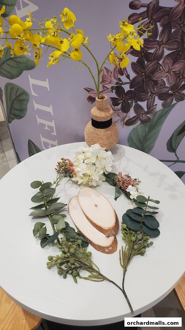 WHITETREE Café  Shop