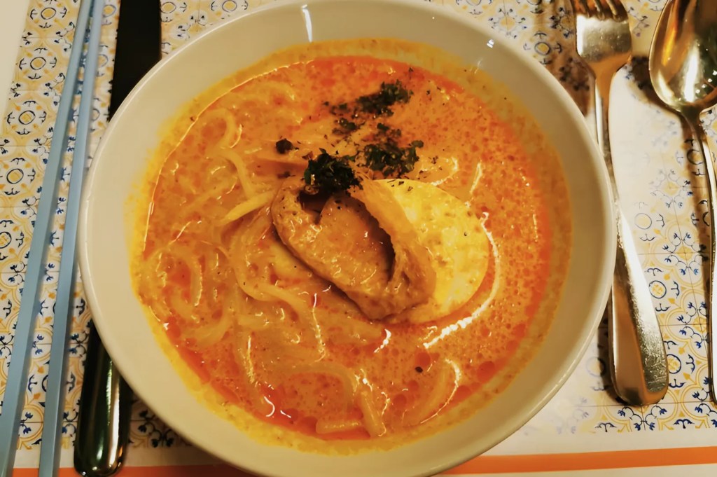 Laksa and prawn noodle soup at The Line buffet