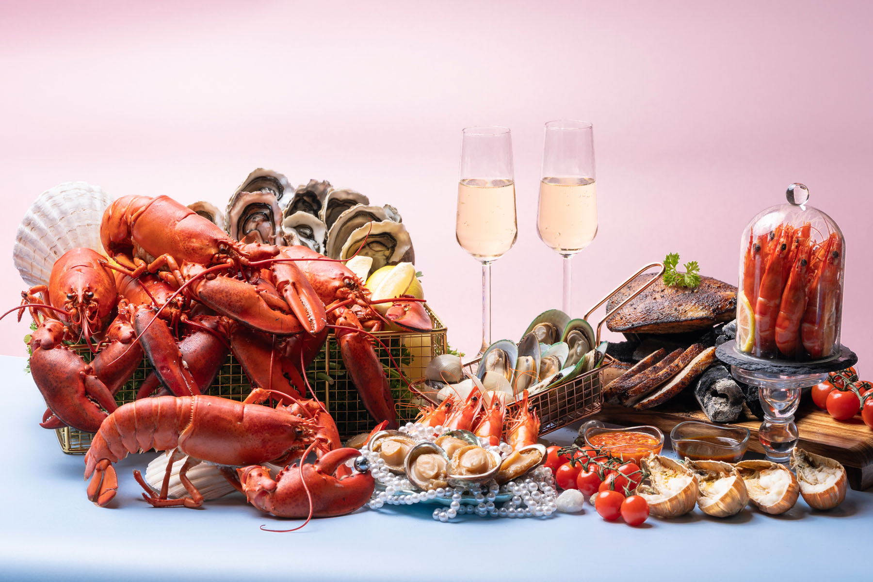 Oh Shucks Lobstermania Saturday seafood buffet with lobsters and oysters
